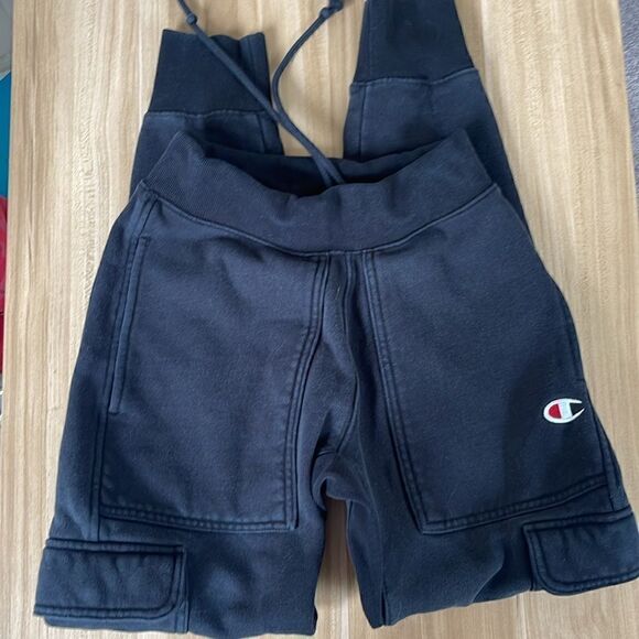 Champion reverse weave sweatpants.  Utility pockets. Drawstring waist. Size XS. - Picture 2 of 7